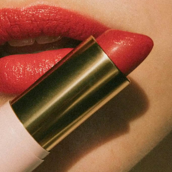 Rouge à lèvres soin Rouge Rendez-vous pour des lèvres hydratées, Rose Lane.