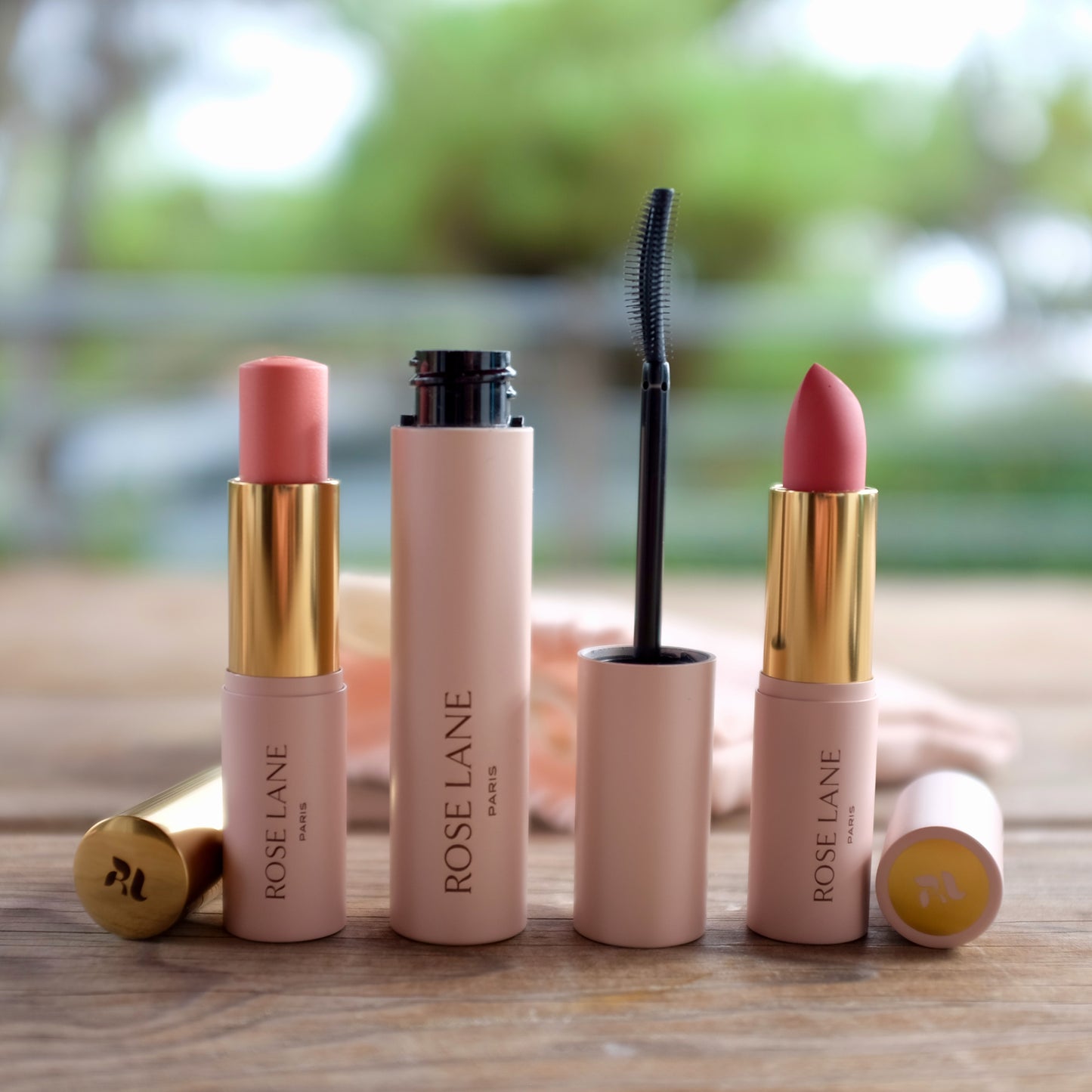 THE ESSENTIALS SET - Mascara, Rouge à lèvres, Multi-Blush Crème